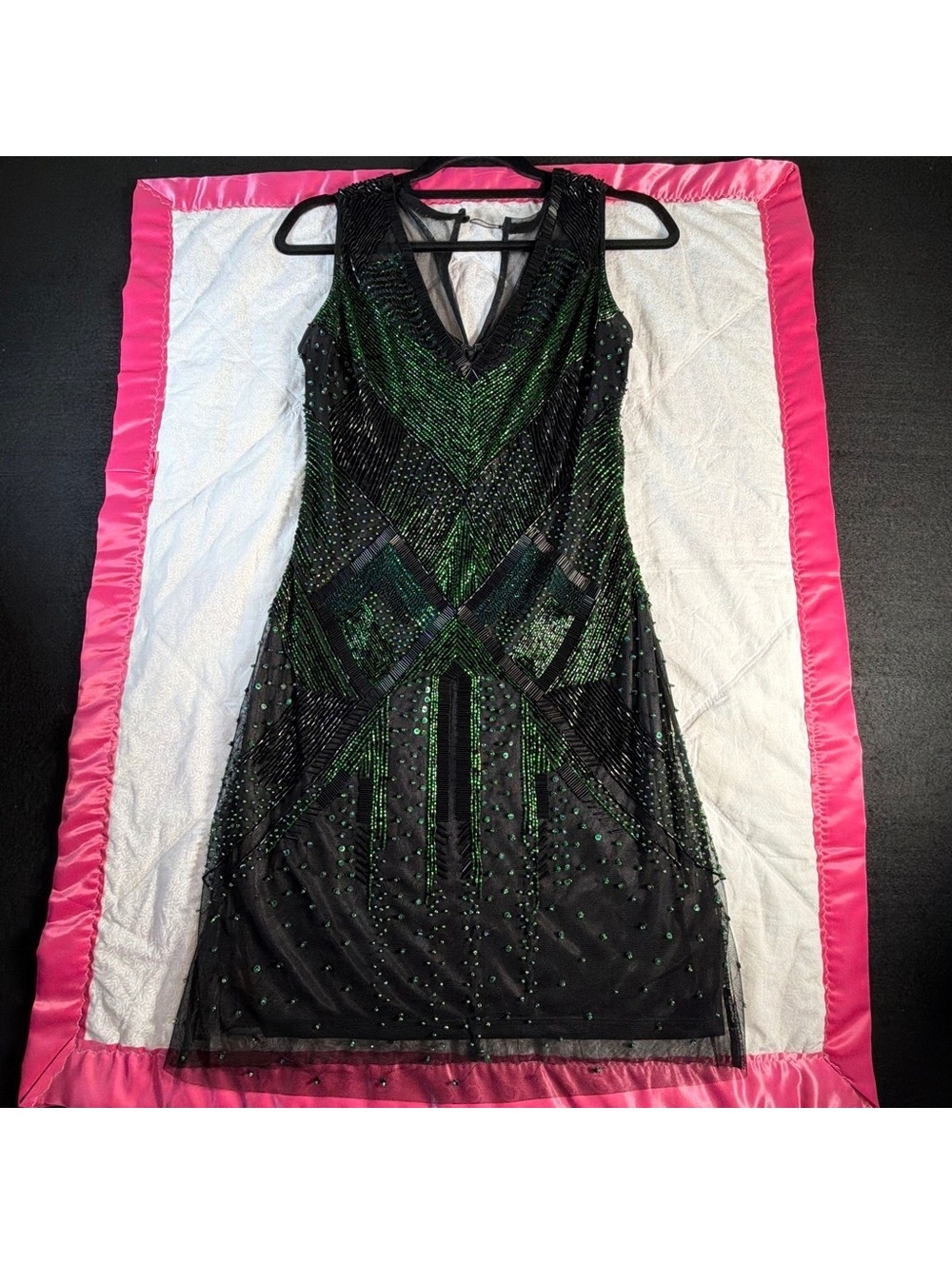 Aidan Mattox Beaded Cocktail Dress Black Green Sleeveless Sheath Size 10